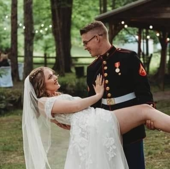 Meet your Posher, Kaylin - Picture 1 of 1